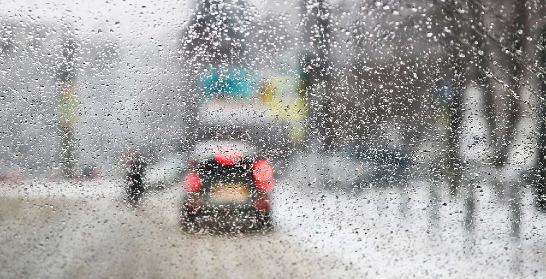 Затвориха ГКПП „Гюешево“  за товарни автомобили заради силен сняг, катастрофа с тир блокира „Тракия“