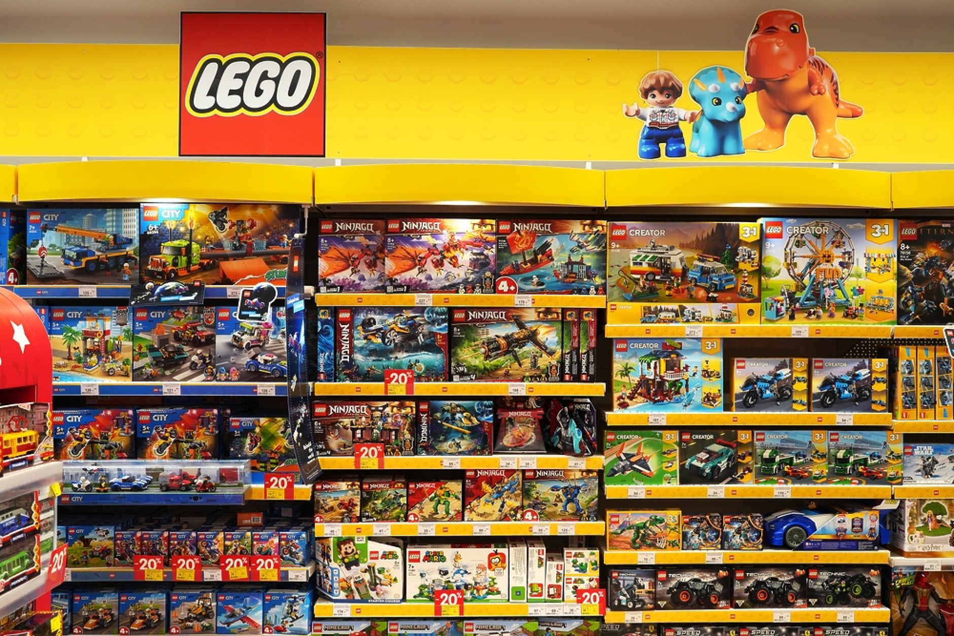 LEGO отваря първия си официален магазин в България 