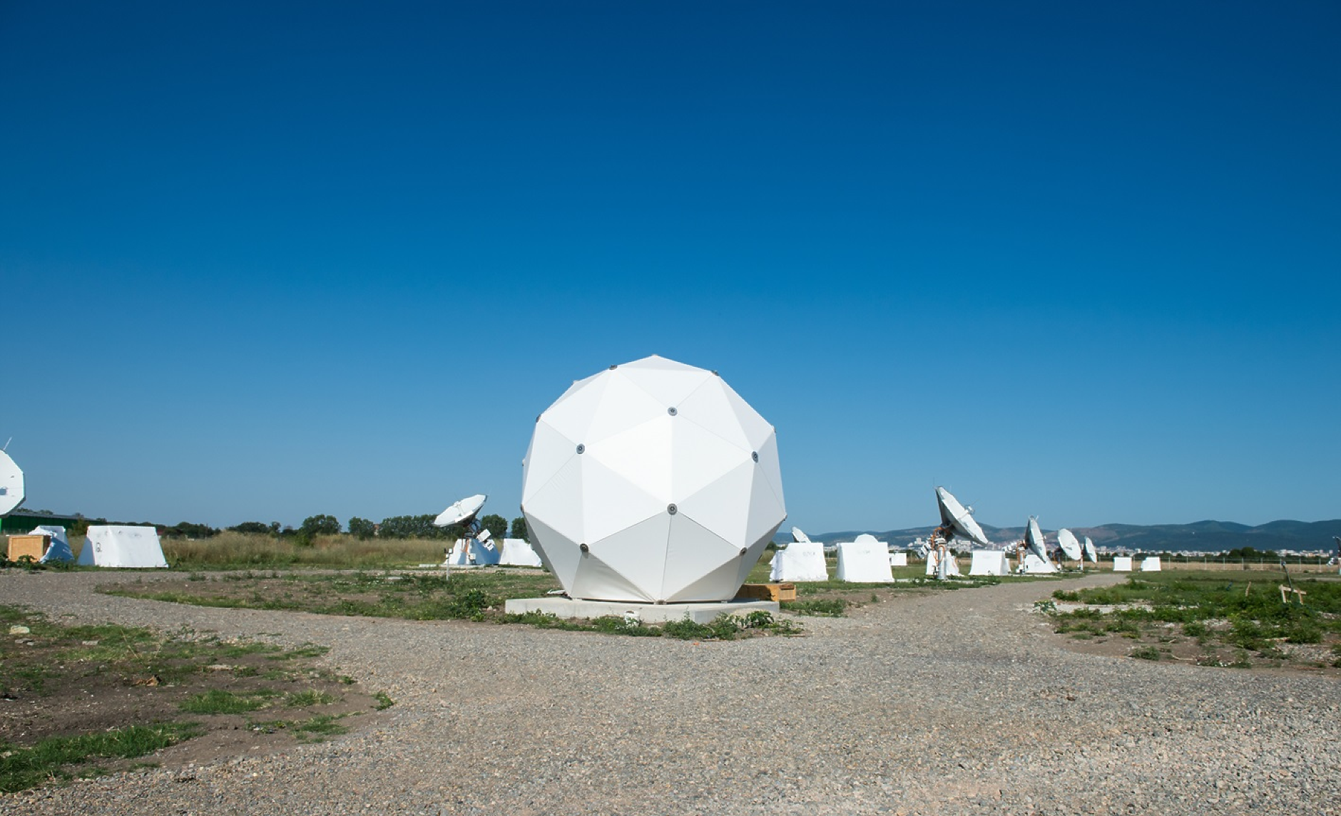 Vivacom и Eutelsat Group стартират в България четвъртата в Европа наземна станция