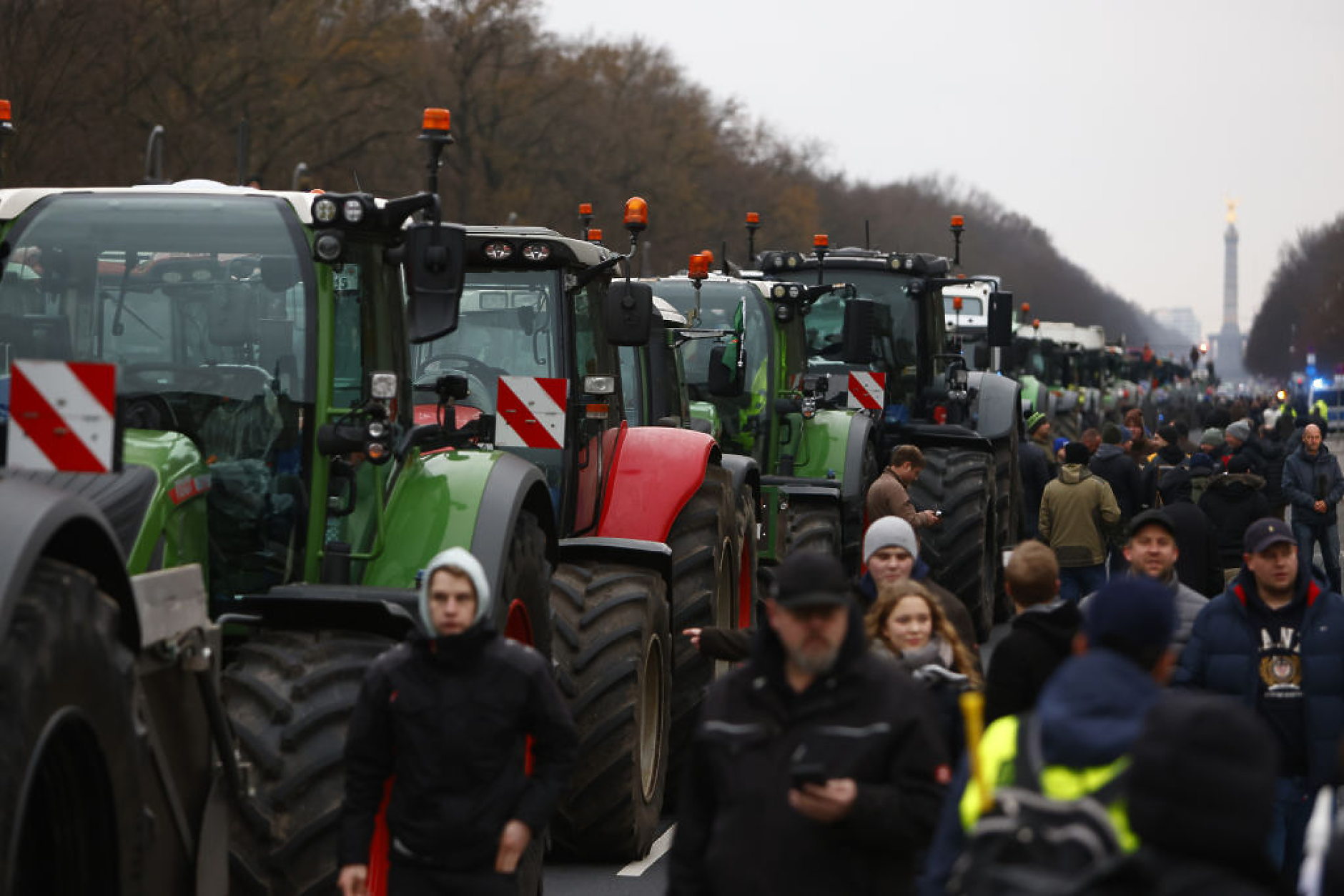 Фермерски протести блокираха магистрали в Германия