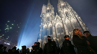 Полицията в Германия претърси Кьолнската катедрала заради предупреждение за опасност