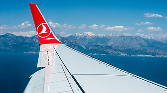 Турският авиопревозвач Търкиш еърлайнс временно изтегля петте си самолета Боинг