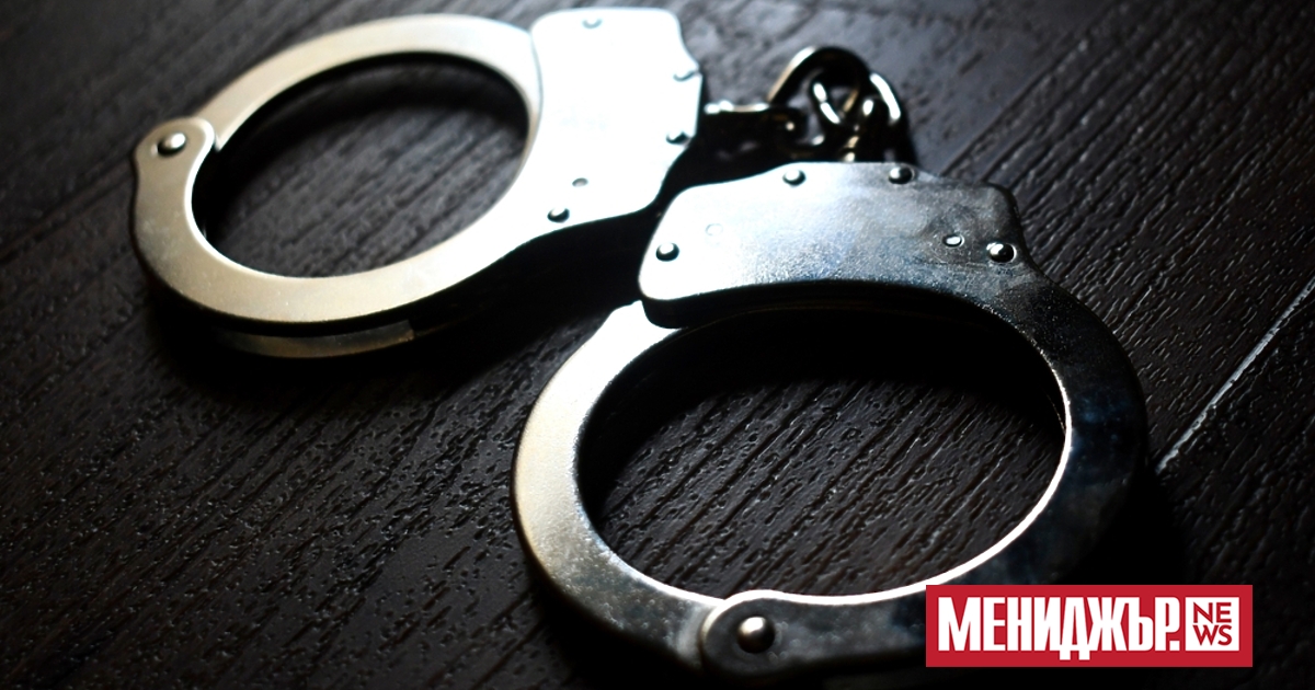 Депутат от управляващата партия в Япония беше арестуван в неделя