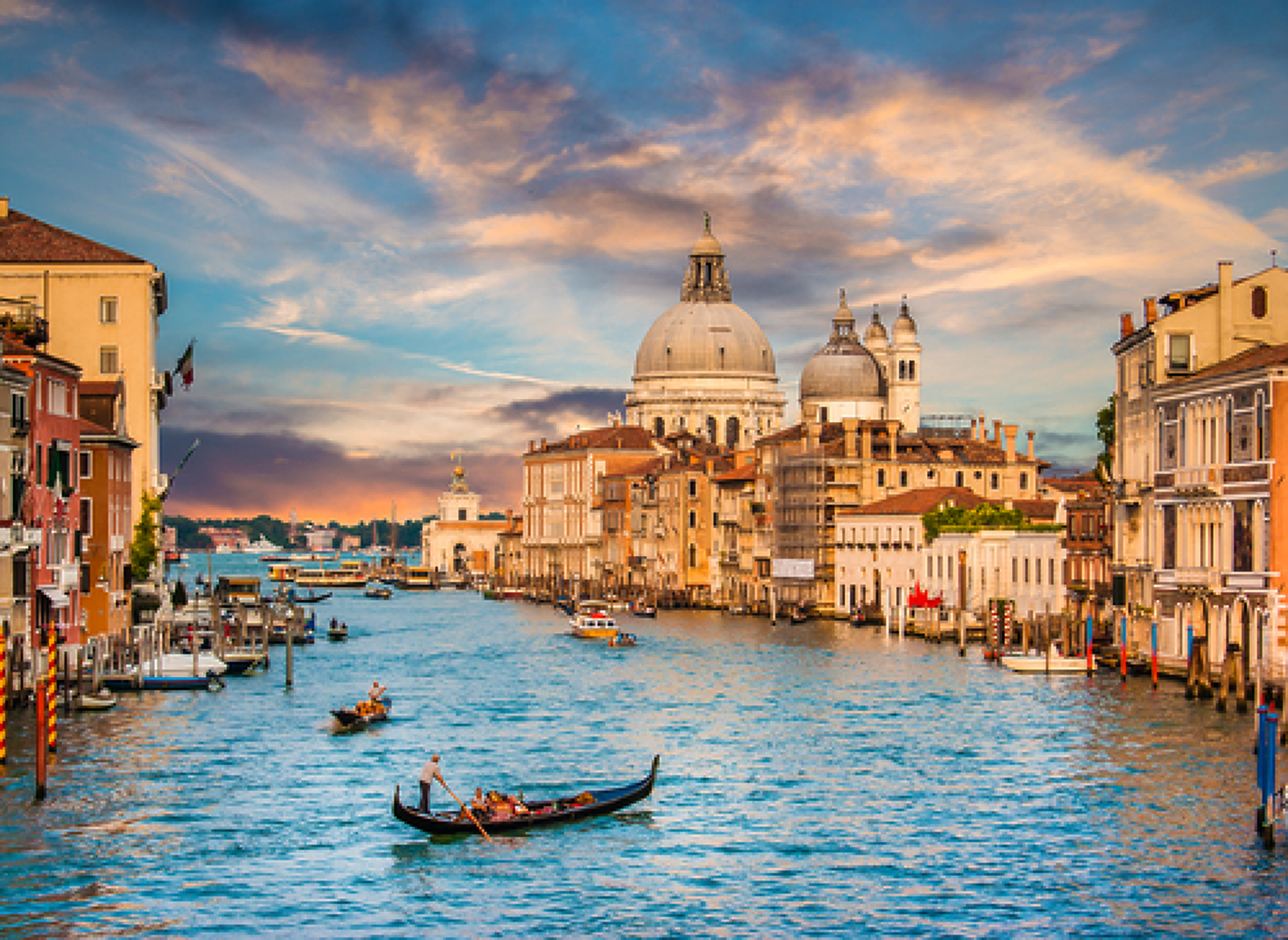 Венеция забрани туристически групи над 25 души