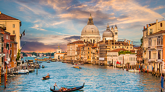 Венеция забрани туристически групи над 25 души
