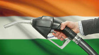 Вносители на петрол  в  Индия  отказват да им се плаща в рупии