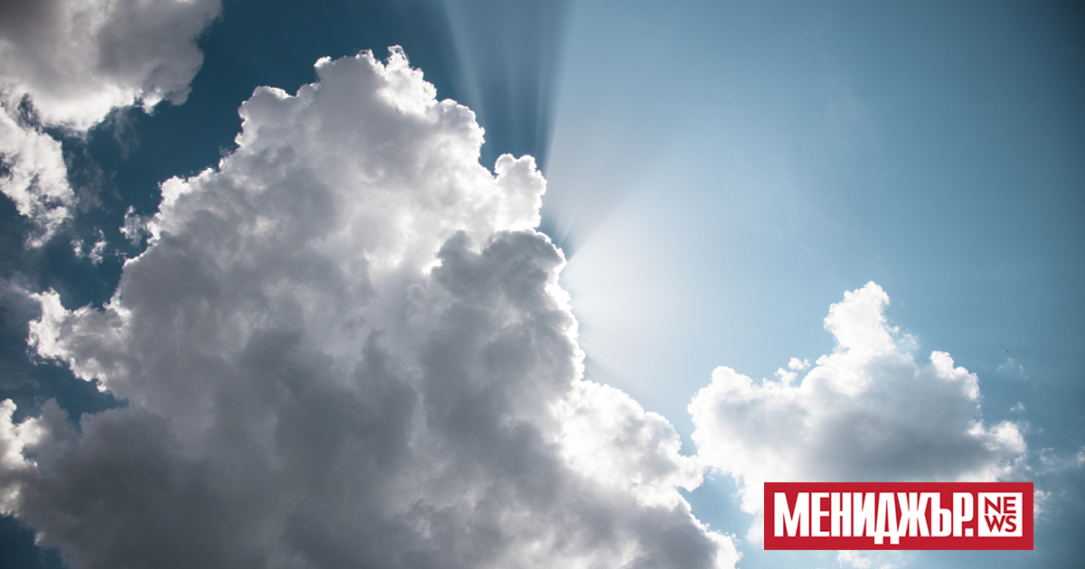 Слънчево и топло за сезона остава времето и днес. След