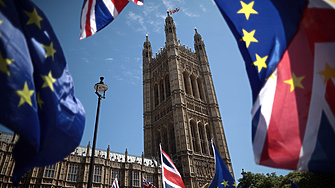 Великобритания ще запази хиляди закони на Европейския съюз поне през