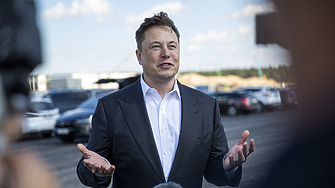 Главният изпълнителен директор на Tesla Илон Мъск заяви че би