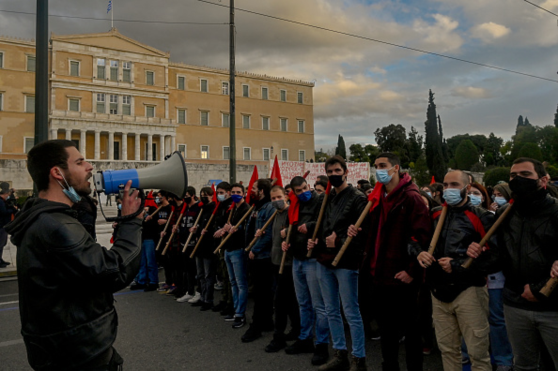 Студентите в Гърция окупират факултети, протестират срещу откриване на частни университети
