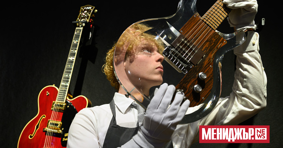 Британският музикант и бивш фронтмен на Дайър Стрейтс Марк Нопфлър реши