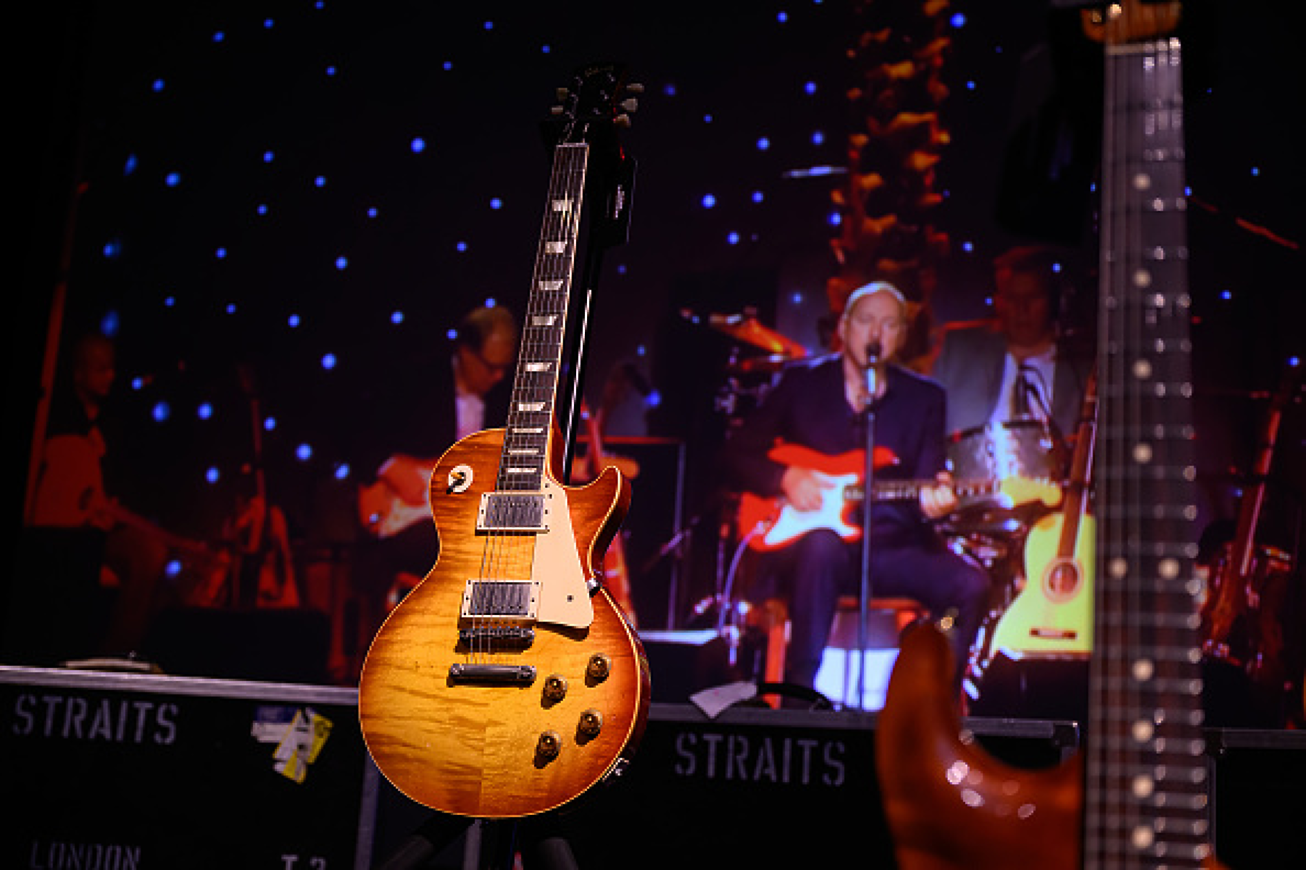 Прочутата Gibson Les Paul Standard от 1959, която е с първоначална оценка от 300 000-500 000 паунда. Снимка: Getty Images