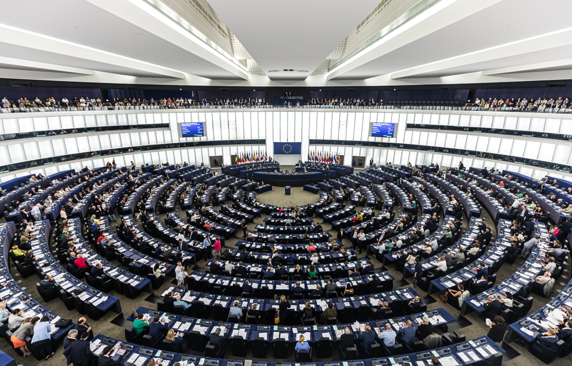 Евродепутатите одобриха нови правила за уеднаквяване на данните за борсовата търговия в ЕС