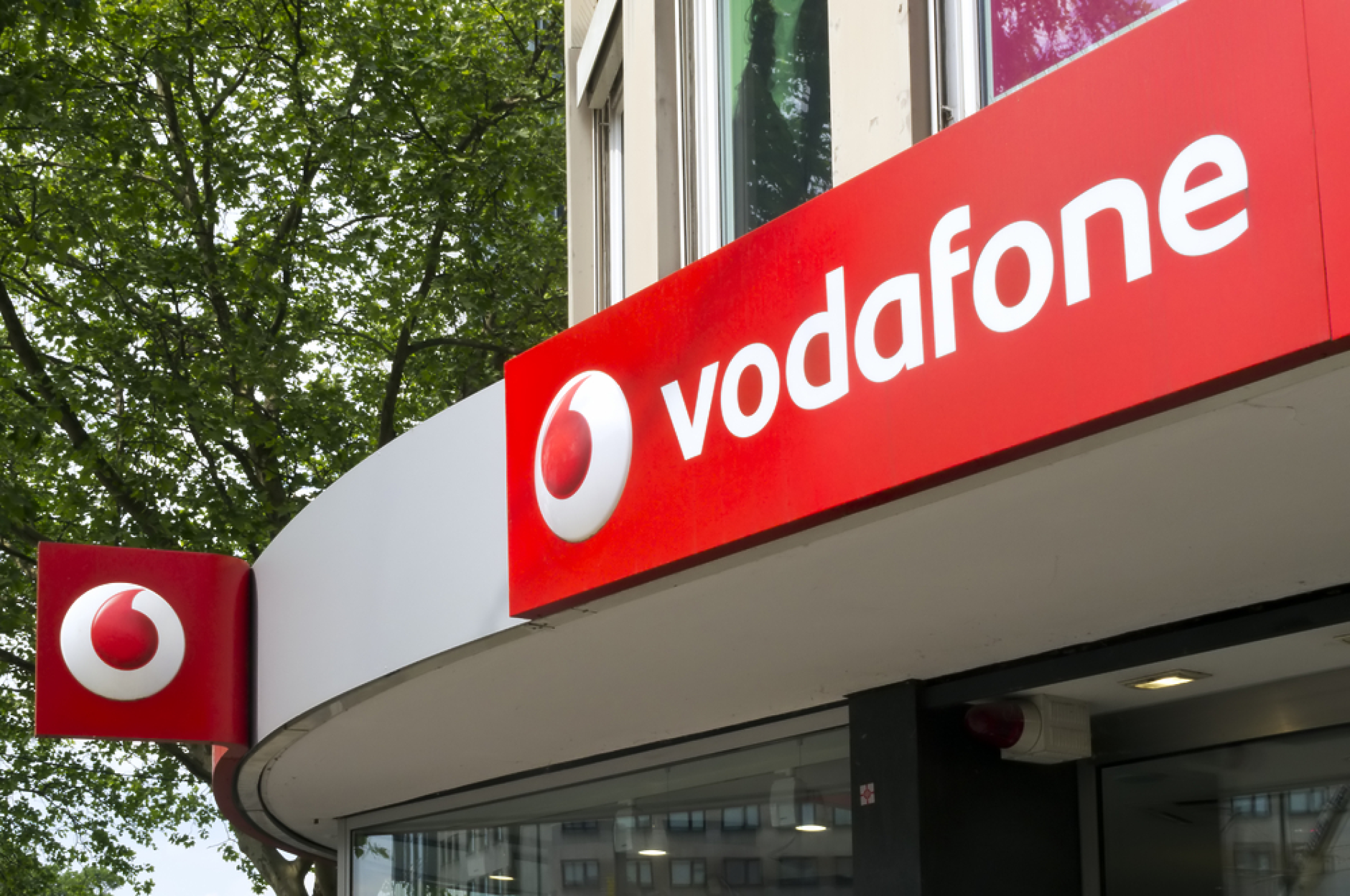 Vodafone подписва сделка с Microsoft за предоставянето на AI, корпоративни и облачни услуги