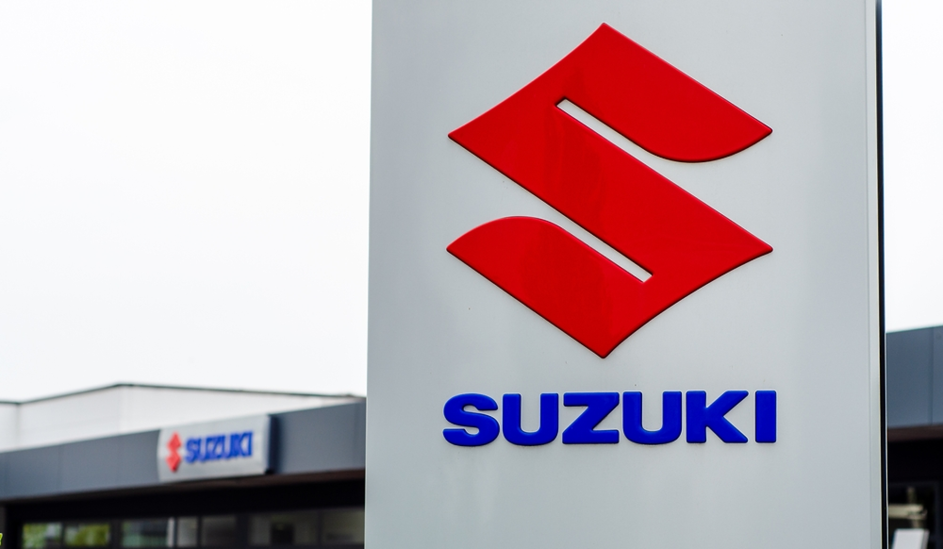 Suzuki спря завода си  в Унгария заради прекъсване на доставките през Червено море