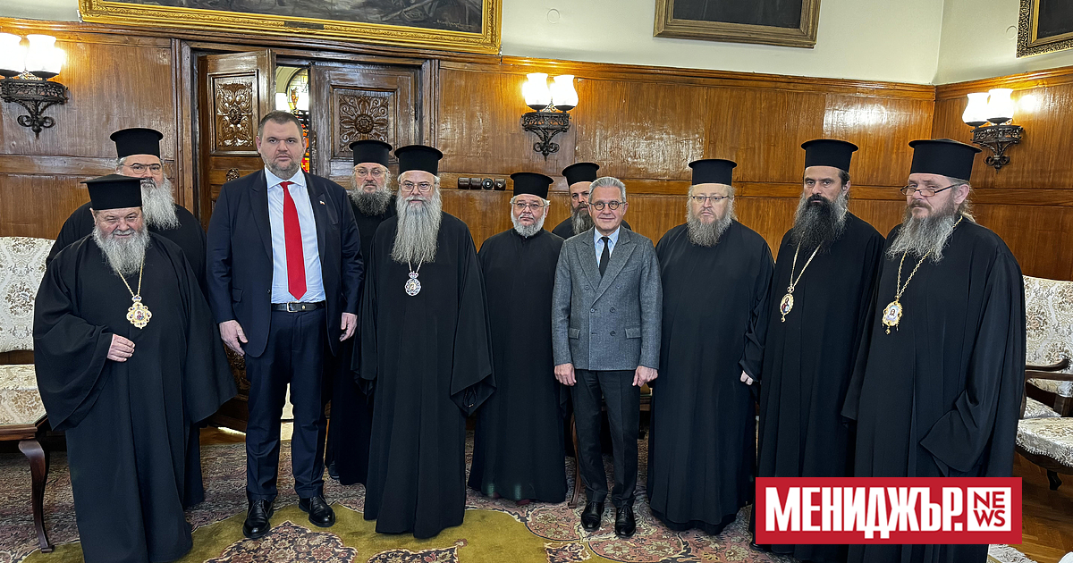 Почетният председател на ДПС Ахмед Доган и председателят на ПГ