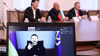 Украинският президент Володимир Зеленски е провел видеоконферентен разговор с лидерите на