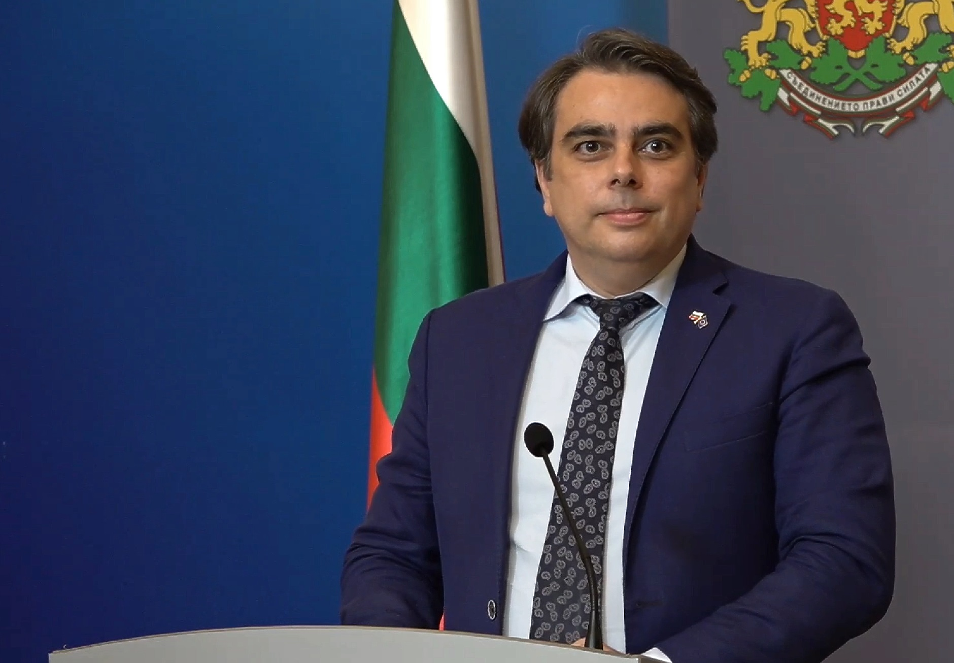 Асен Василев пред Тагесшпигел: Очакваме обективна оценка дали България е готова за еврото