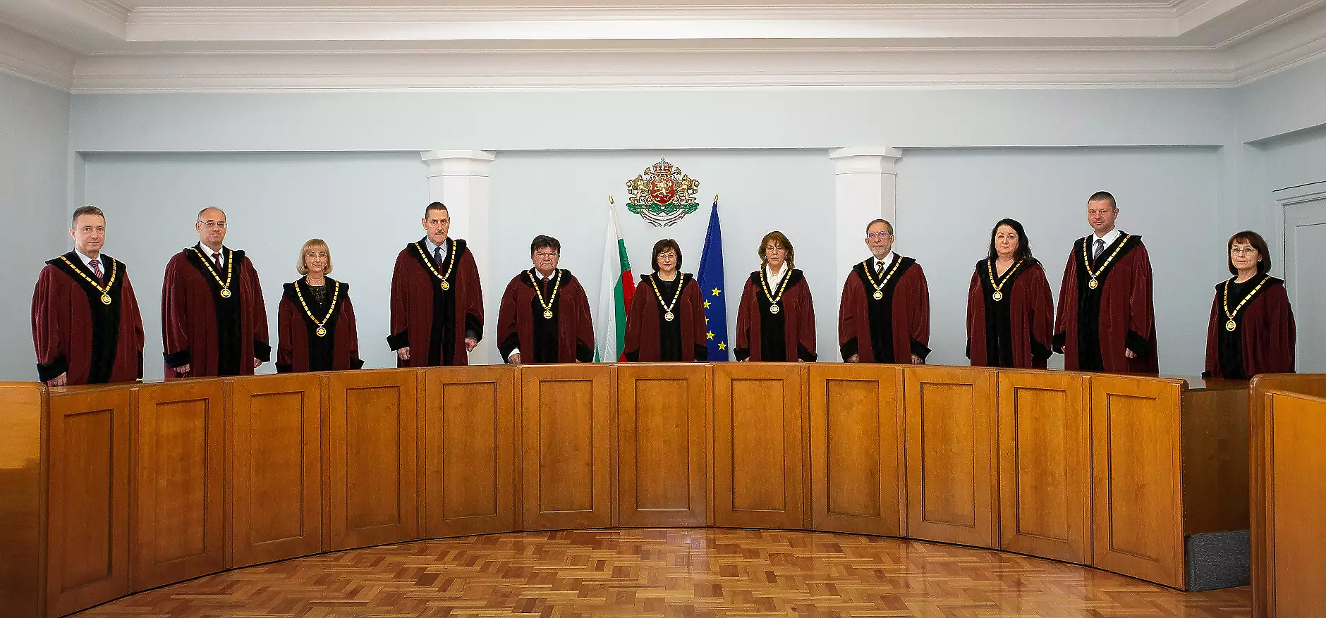 Конституционият съд отхвърли искането за референдум за лева