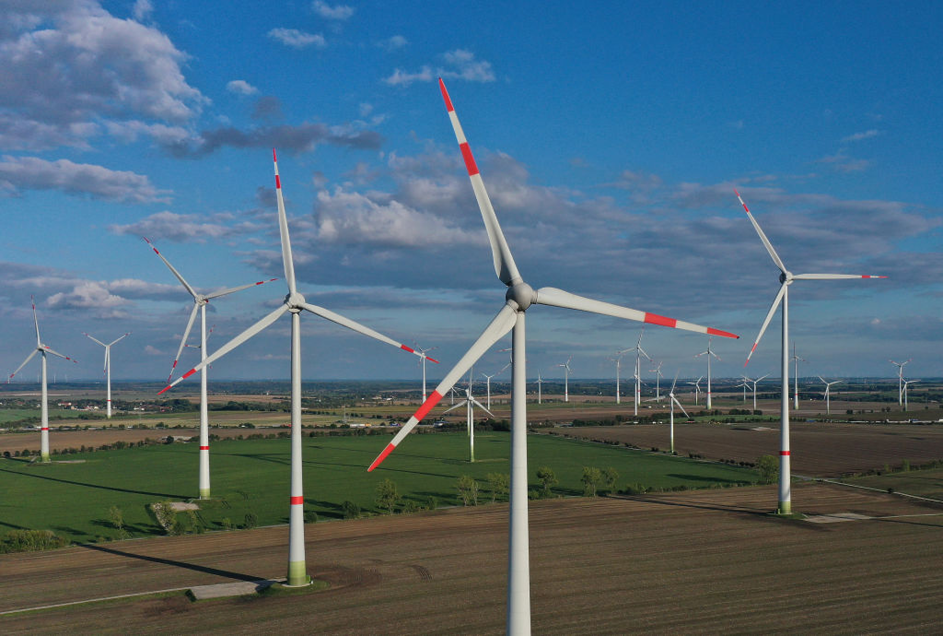 Вятърните енергийни гиганти виждат много малък подслон от проблеми в сектора