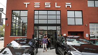 25 окръга в Калифорния подадох иск срещу Tesla за токсични производствени отпадъци