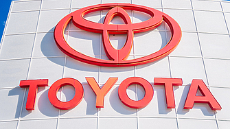 Японската компания Тойота спира доставките доставките на десет модела поради