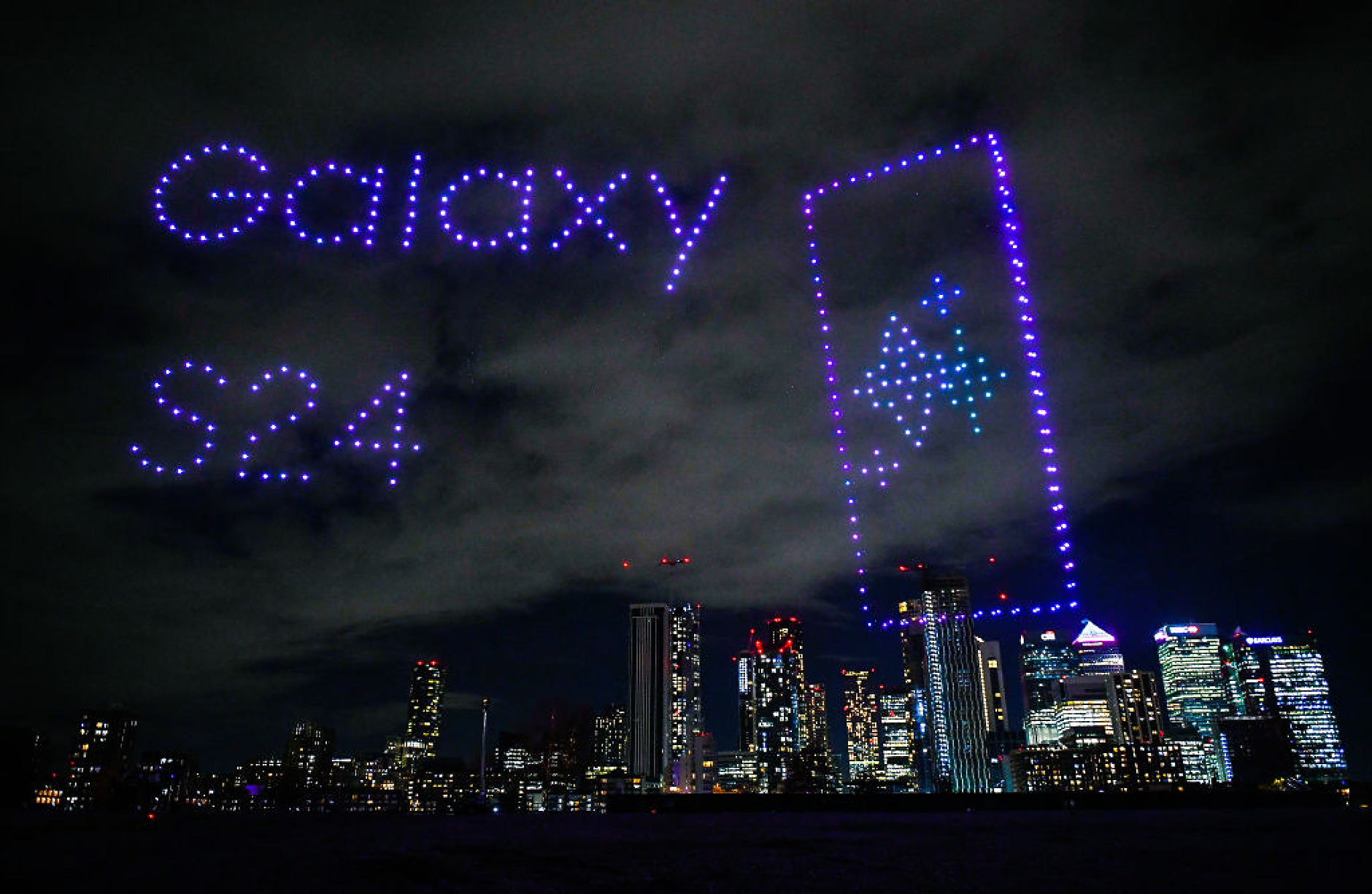 Samsung ще използва чатбот на китайска компания в новите си смартфони Galaxy S24