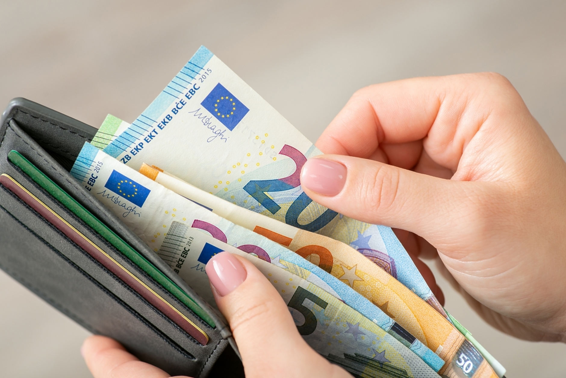 ЕЦБ: Банкнотите от 20 и 50 евро са  били най-фалшифицираните през 2023 г.