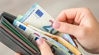 Около 467 000 фалшиви евробанкноти са били изтеглени от обращение