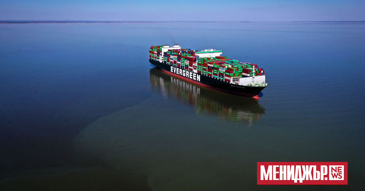 Обемът на търговския трафик, преминаващ през Суецкия канал, е намалял