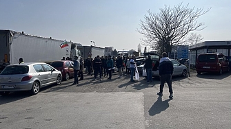 Членове и симпатизанти на партия Възраждане блокираха пристанище Бургас