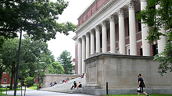 Харвард зае първо място в класацията на най-богатите университети в САЩ 