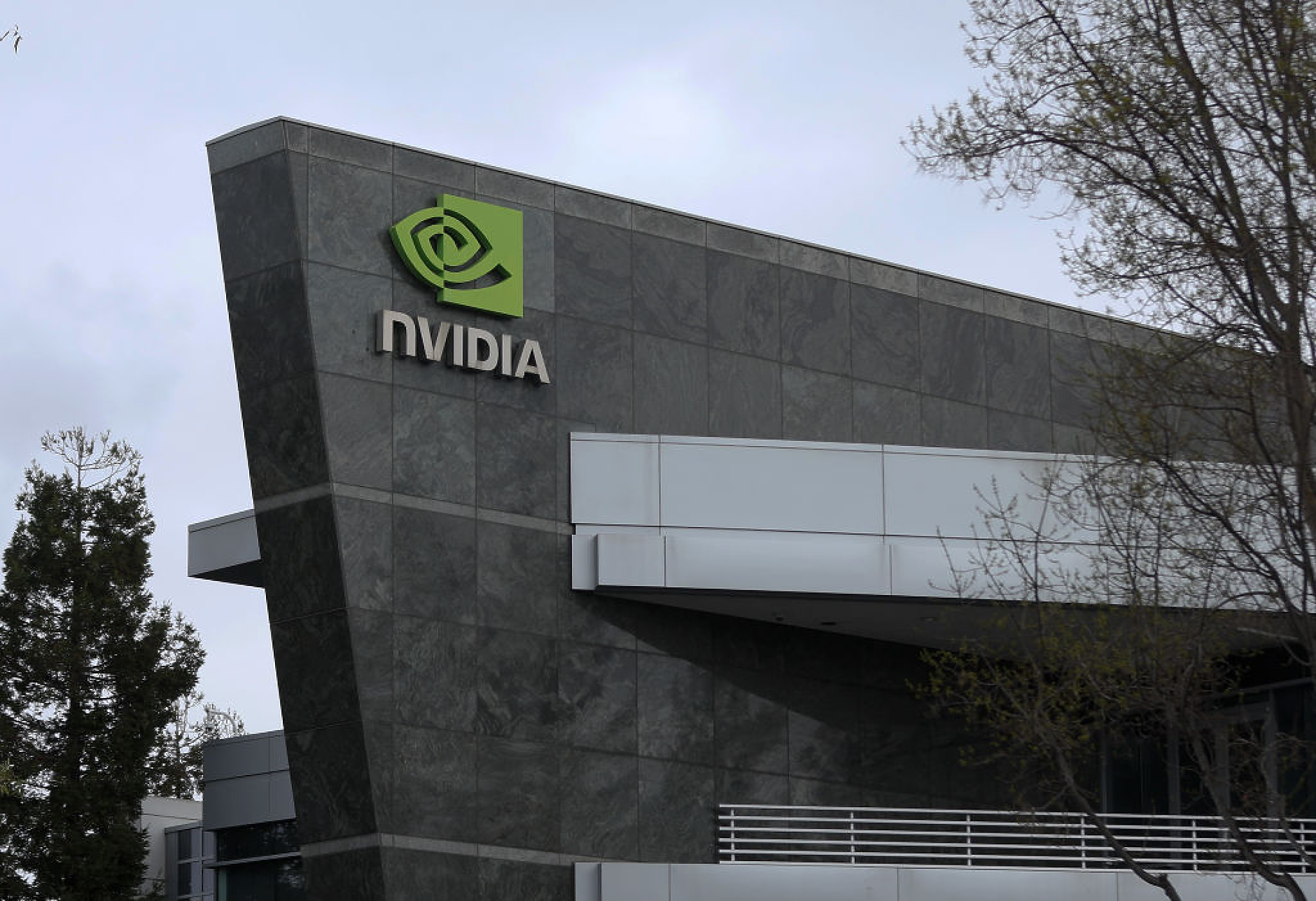 Nvidia детронирa Tesla като компанията с най-добре търгувани акции на Уолстрийт