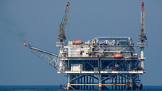 Петролът на ОПЕК се задържа на ниво от около 107 долара за барел