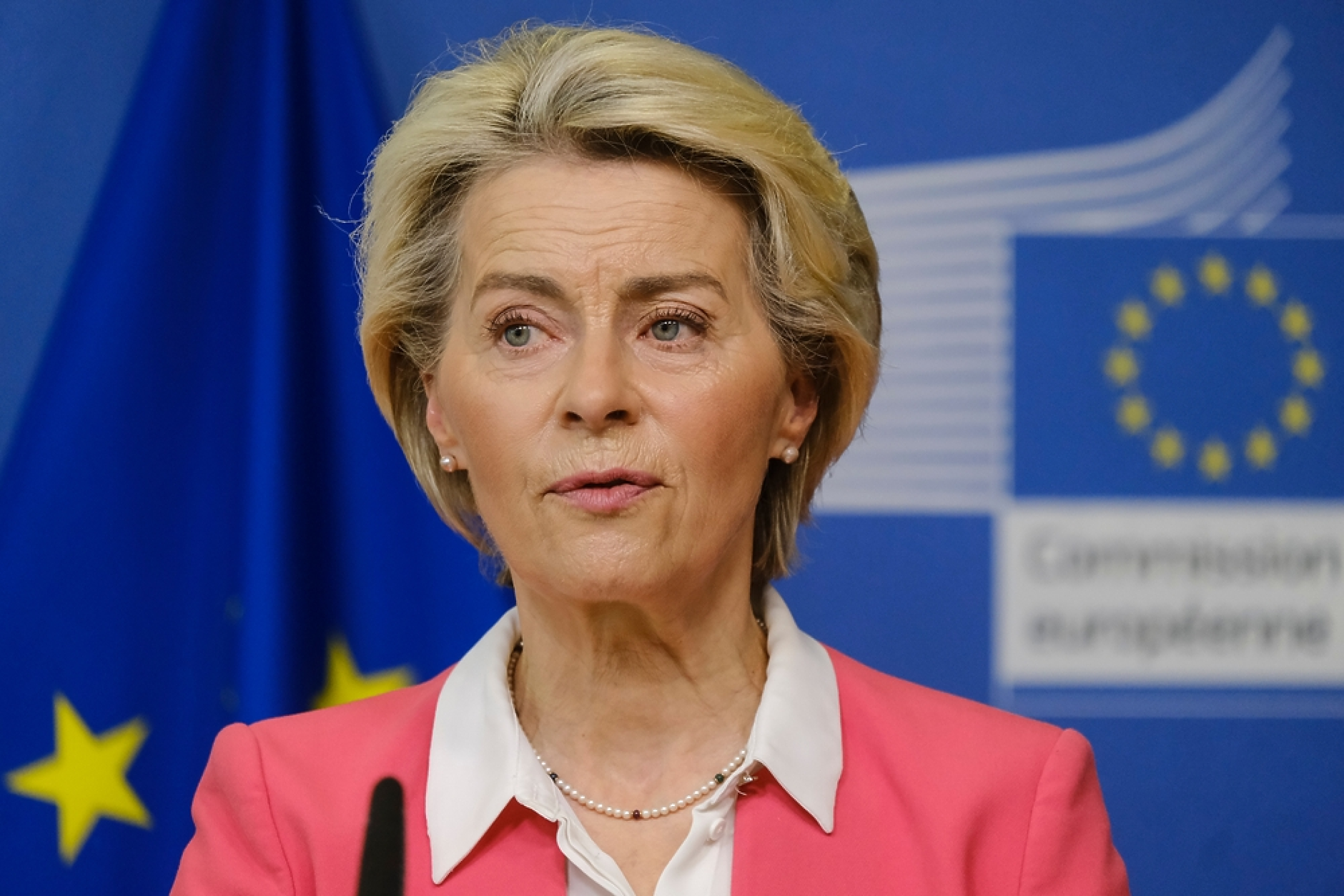 Урсула фон дер Лайен призова Европа да инвестира във военната индустрия