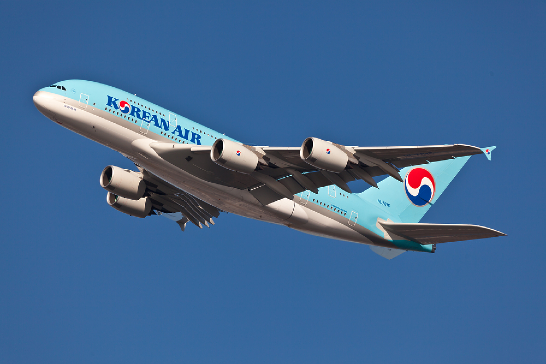 ЕК одобри сливането на двете най-големи авиокомпании в Южна Корея