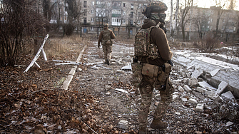 Украинската армия се е изтеглила от Авдеевка. Зеленски подписа споразумения за сигурност с Франция и Германия