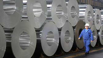 Близкият изток вкарва в кокурентна битка ЕС и САЩ на пазара за алуминий при забрана на руския внос