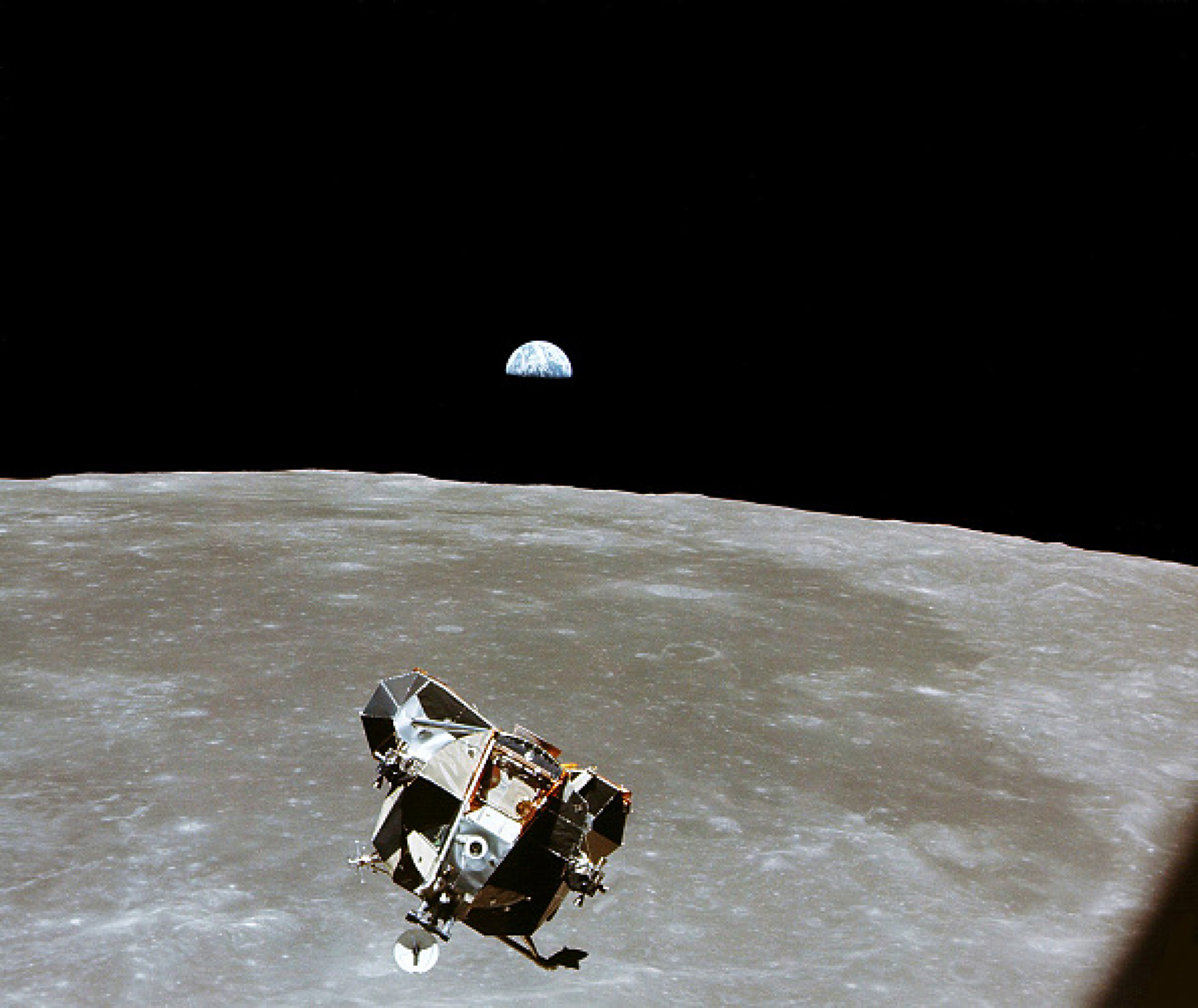 Американският космически модул Nova-C поддържа от Луната стабилна връзка със Земята 