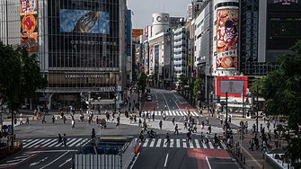 Япония е избегнала изпадане в техническа рецесия след като официалните