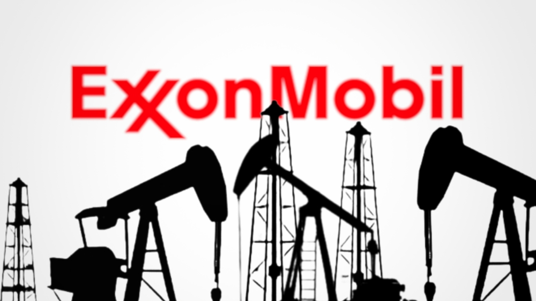 Exxon Mobil даде на арбитраж сделка на Chevron
