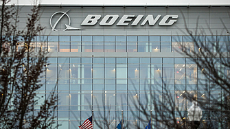 Финансовият директор на Boeing днес очерта вчера стъпките които компанията