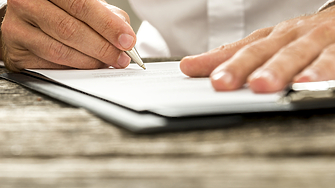 Часове преди връчването на мандата при президента Румен Радев а