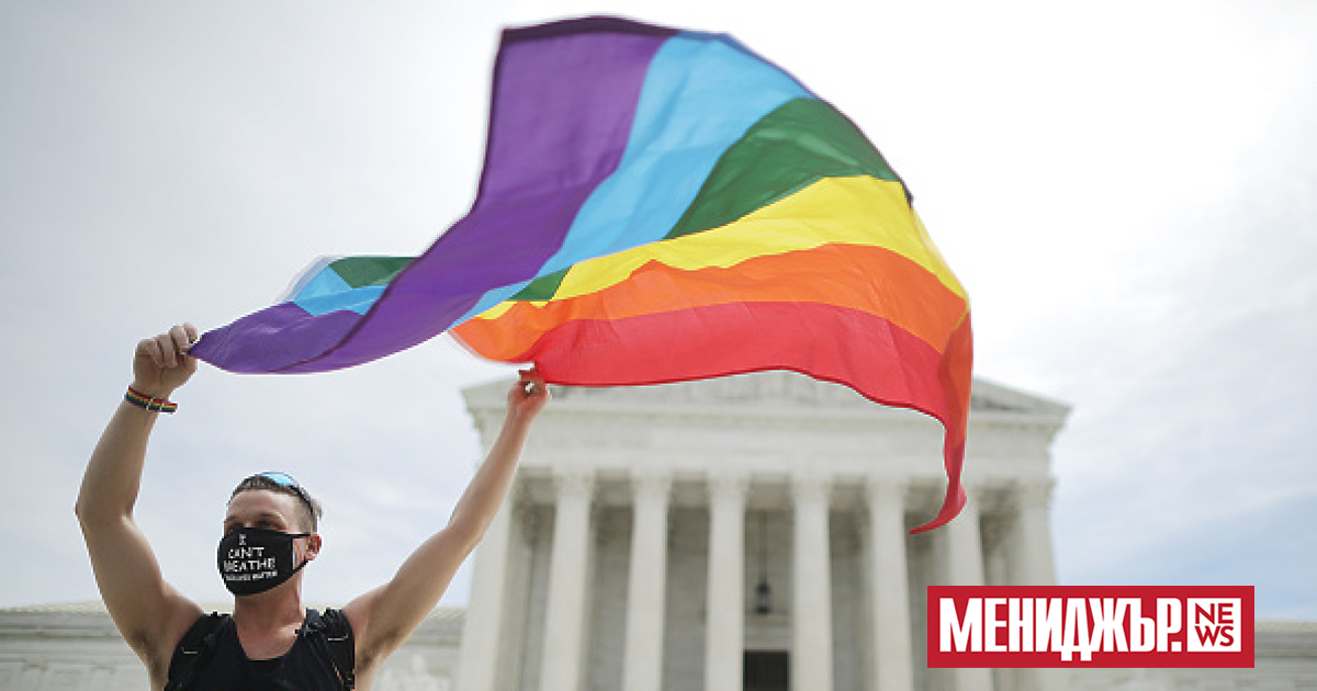 Белият дом ще забрани показването на знамена на ЛГБТ в