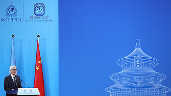 Китайски и американски дипломати обсъдиха различията в отношенията на дискретна среща