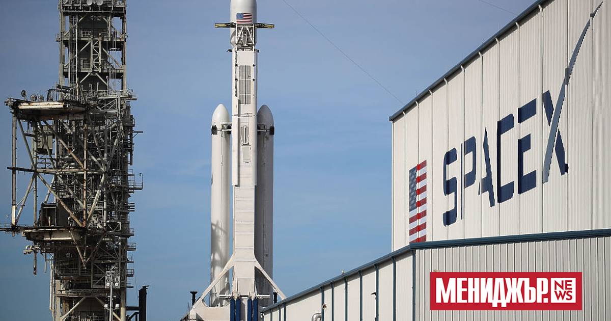 SpaceX изгражда мрежа от стотици шпионски сателити по класифициран договор