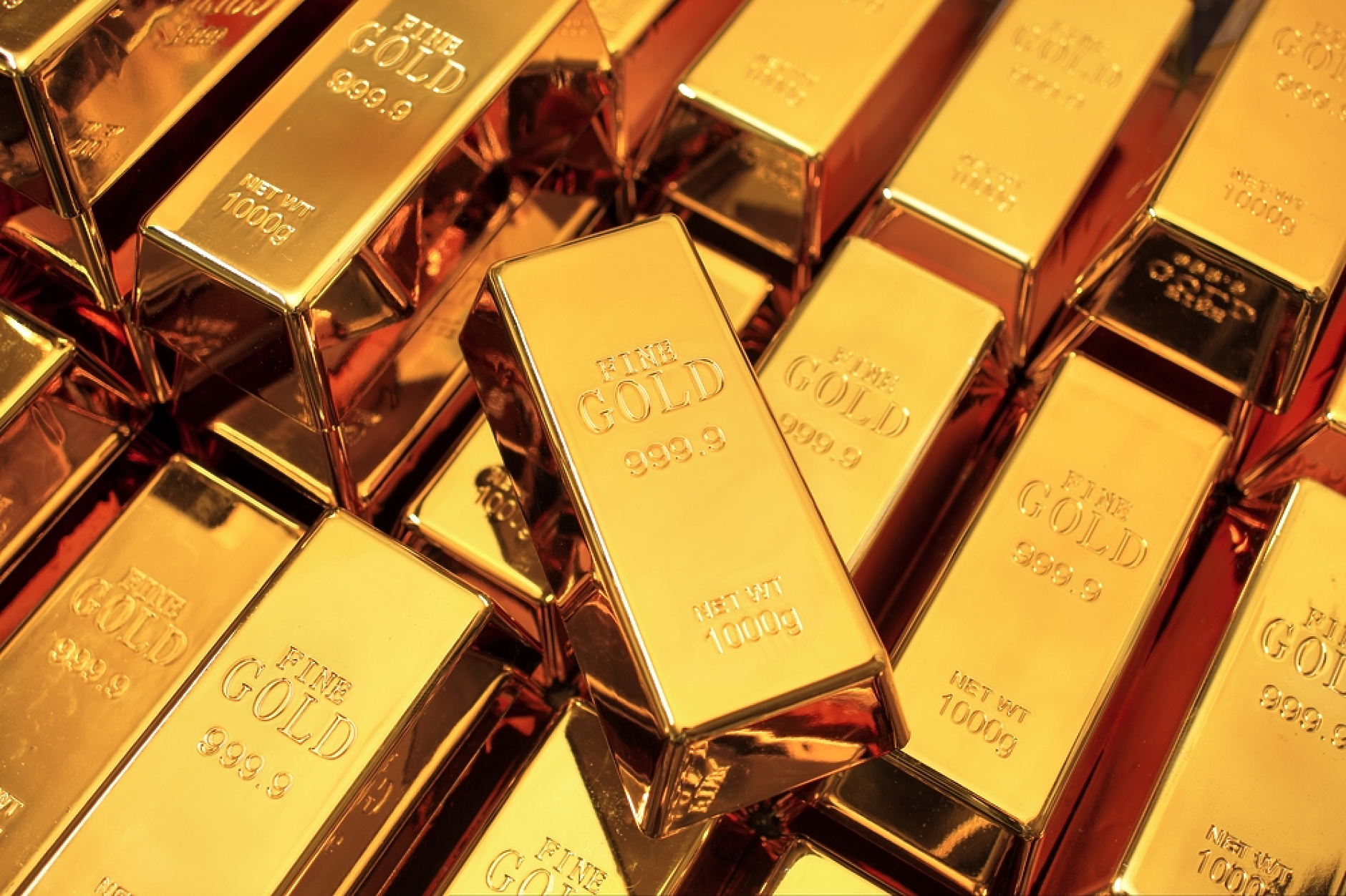 Цената на златото достигна нов рекорд, експерти очакват допълнително поскъпване