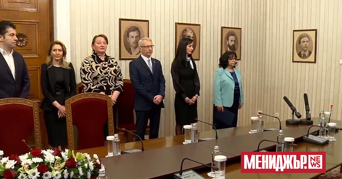 Преговорният екип на ГЕРБ, начело с Мария Габриел, прие предложението