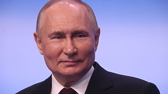 Владимир Путин с осигури пети мандат като президент след съкрушителна