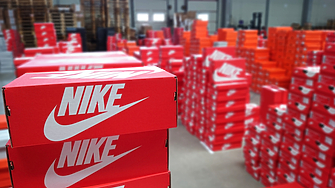 Nike все повече разчита на своите емблематични баскетболни обувки за